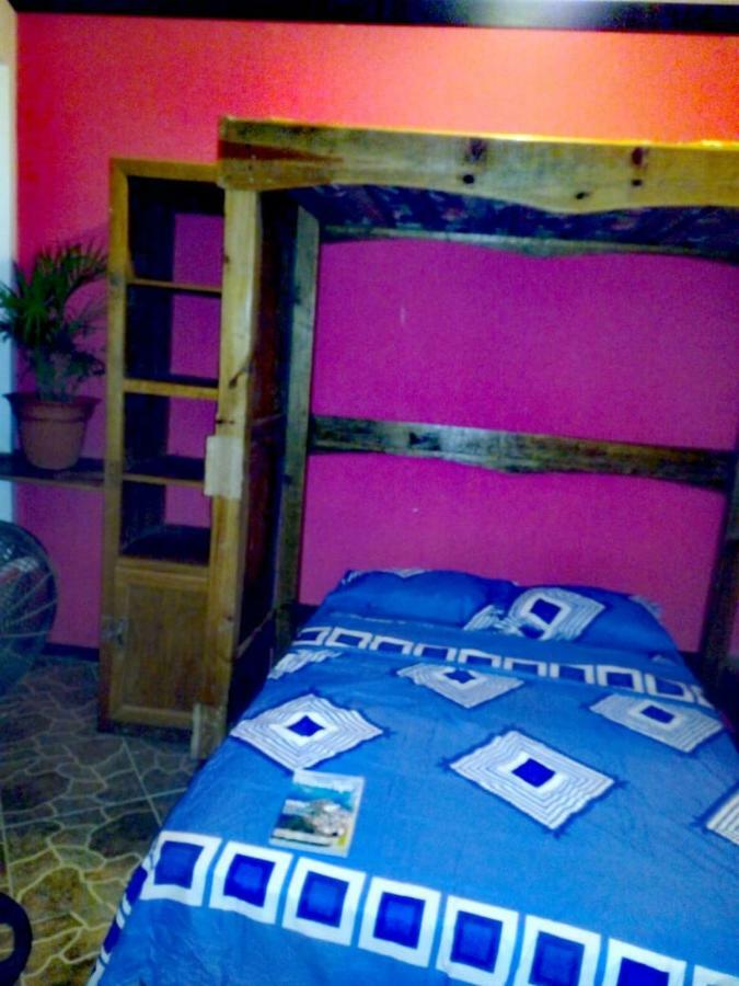 The Venue - Utila Hostel Luaran gambar