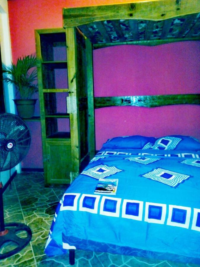 The Venue - Utila Hostel Luaran gambar